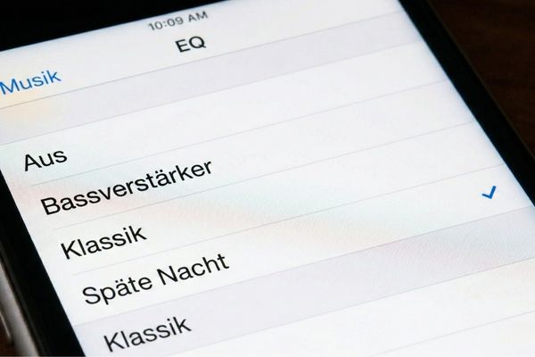 Die Equalizer Einstellungen mit der ausgewählten Option Späte Nacht.